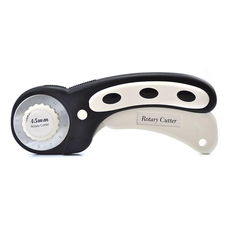 Rotary Cutter 45mm (2 Free Replacement Blades)